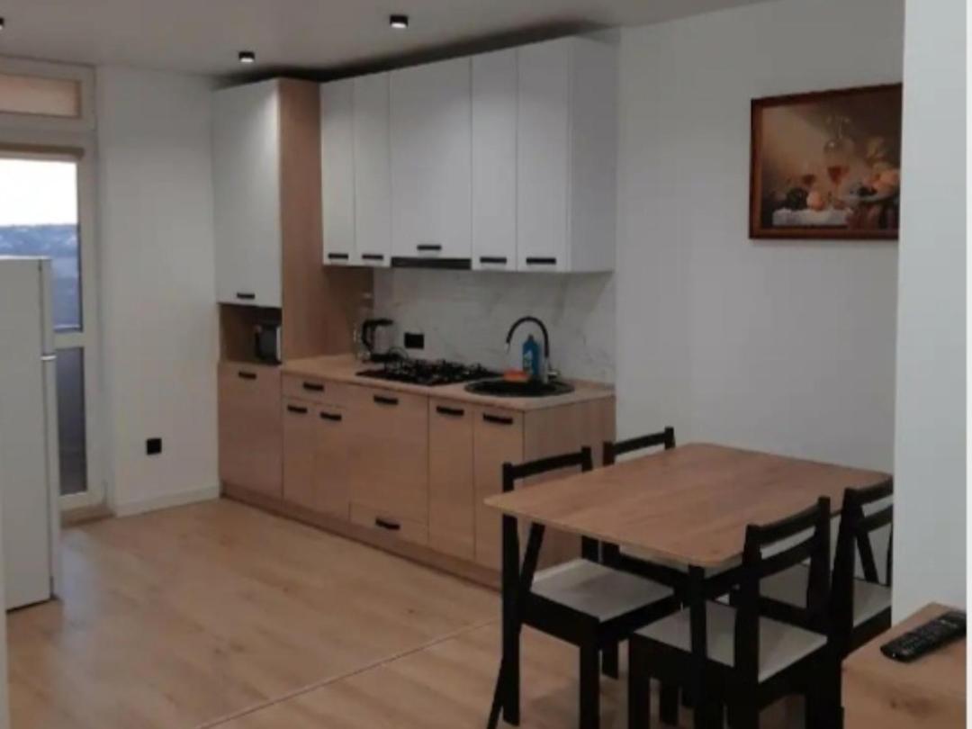 Затишна Квартира Ternópil Exterior foto